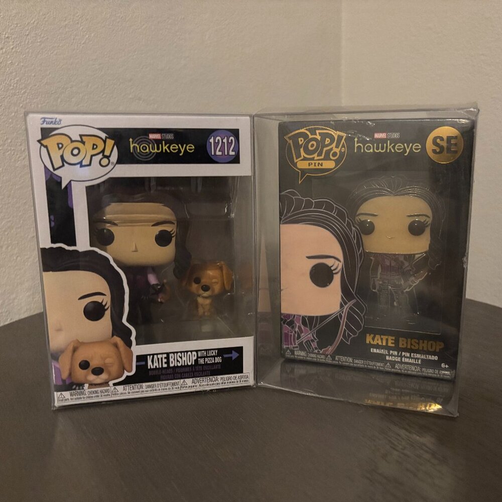 Hawkeye Kate Bishop and Lucky the Dog 1212 Funko Pop & SE Pin New